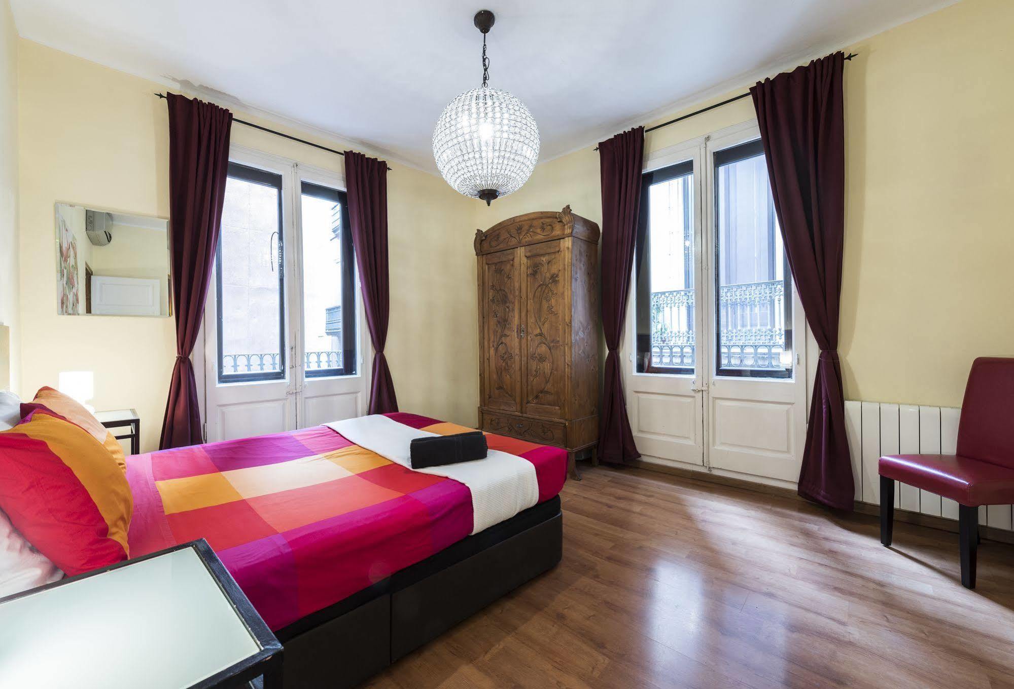 Vidre Home - Plaza Real Barcelona Eksteriør bilde